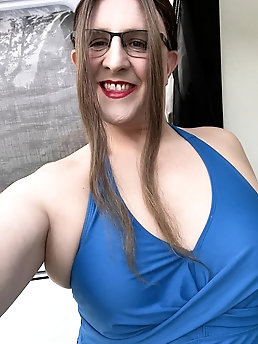 Trans hooters femboy was born to serve